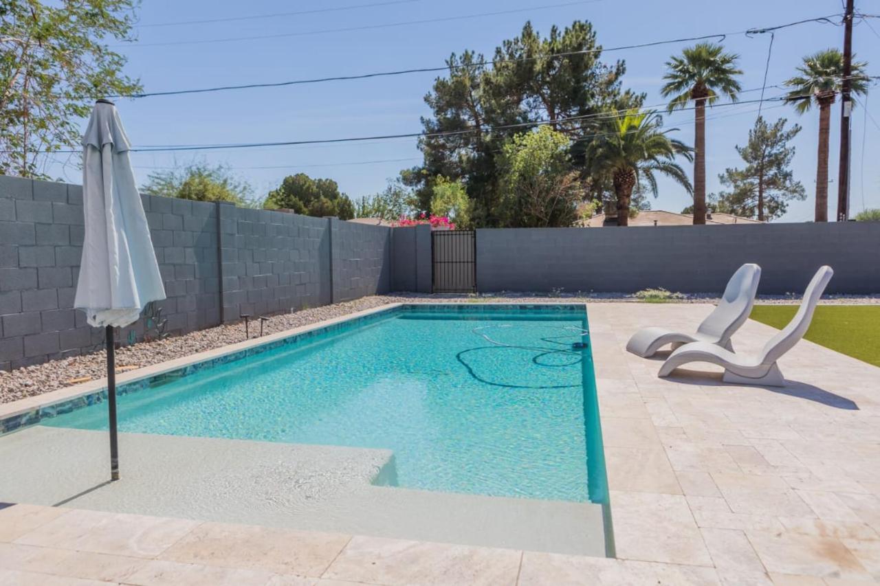 Modern Arcadia Lite Oasis Pool Heater Bbq Villa Phoenix Kültér fotó